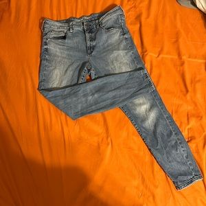 Women’s skinny jeans